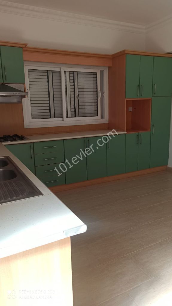 Semi Detached To Rent in Yeni Boğaziçi, Famagusta