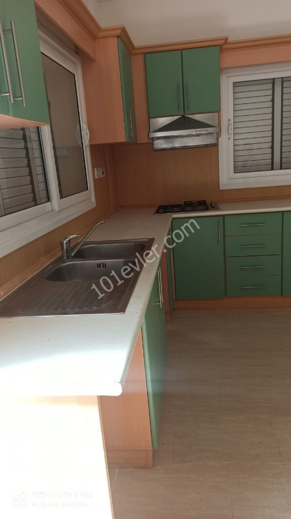 Semi Detached To Rent in Yeni Boğaziçi, Famagusta