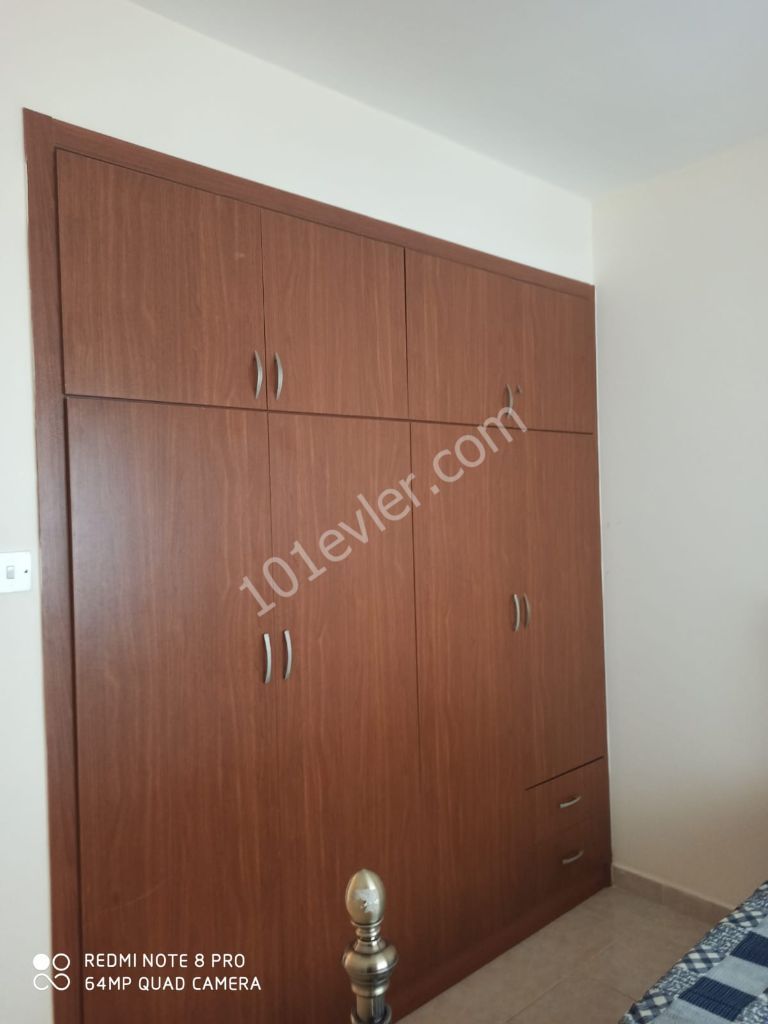 MAĞUSA ÇANAKKALE BÖLGESİNDE FULL EŞYALI KİRALIK ZEMİNKAT 3+1 DAİRE