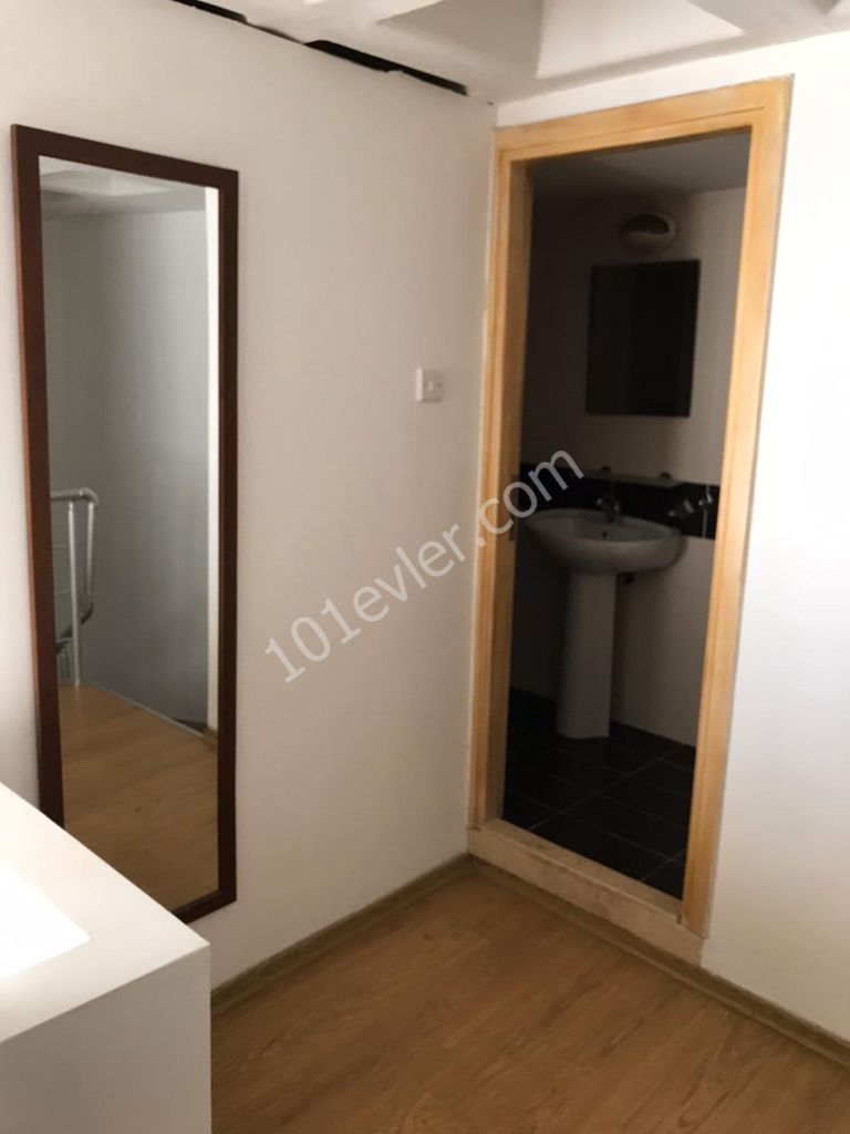 Flat To Rent in Mağusa Merkez, Famagusta