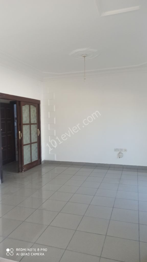 Flat To Rent in Yeni Boğaziçi, Famagusta