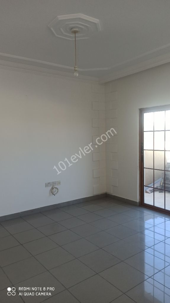 Flat To Rent in Yeni Boğaziçi, Famagusta