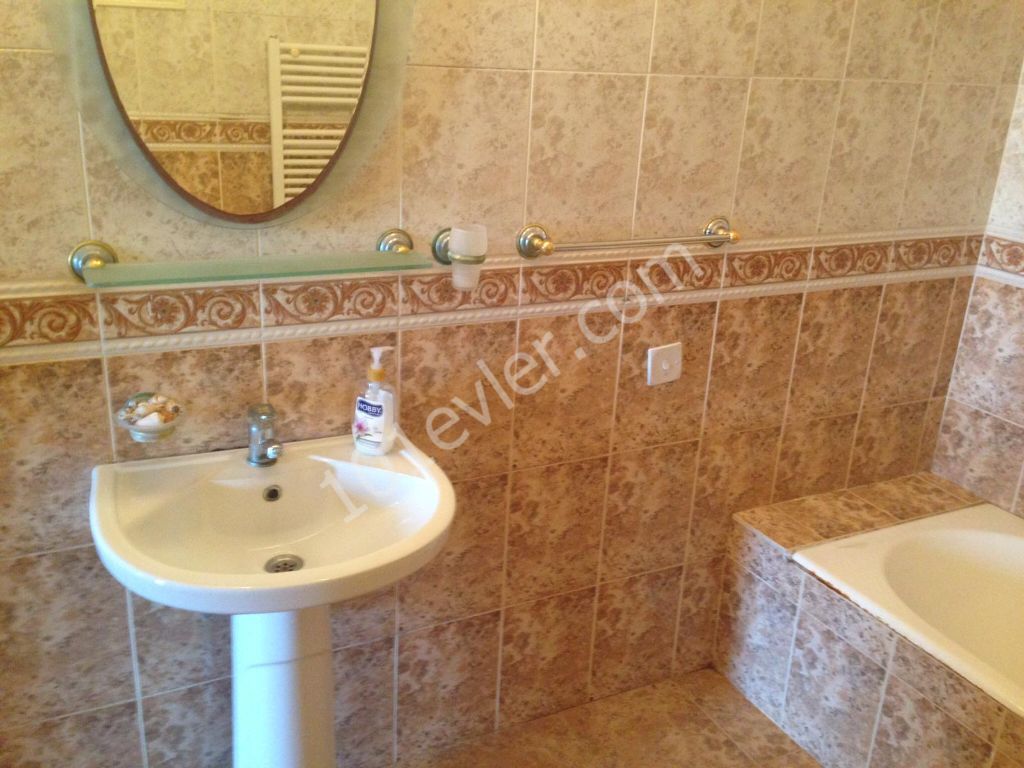 Flat To Rent in Mağusa Merkez, Famagusta