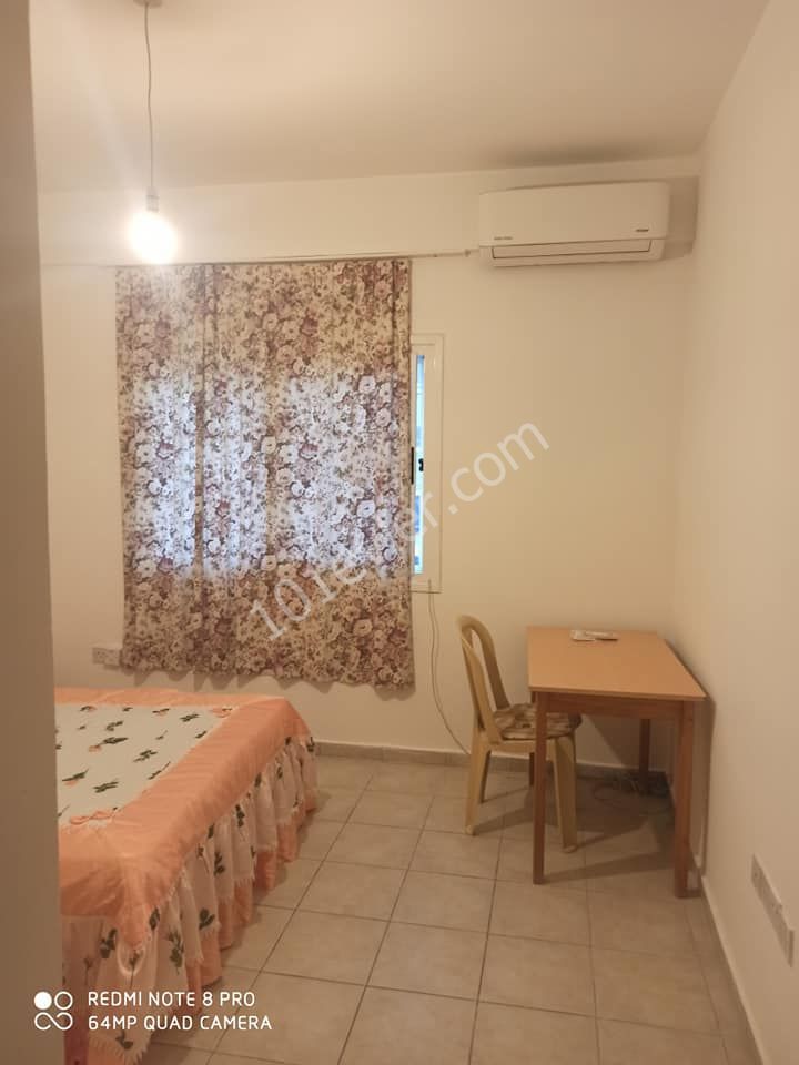 MAĞUSA MERKEZ GÜLSEREN BÖLGESİ  FULL EŞYALI GENİŞ 3+1 DAİRE 