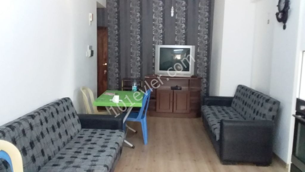 MAĞUSA GÜLSEREN BÖLGESİ FULL EŞYALI 2+1 DAİRE