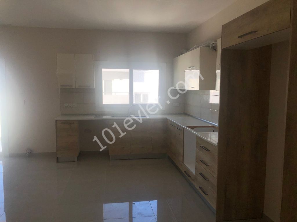 Flat To Rent in Yeni Boğaziçi, Famagusta