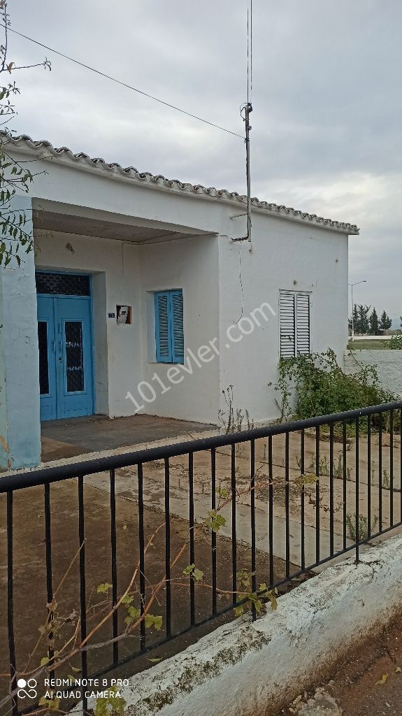 DETACHED VILLAGE HOUSE WITH GARDEN FOR SALE IN FAMAGUSTA MORMENEKSE VILLAGE ** 