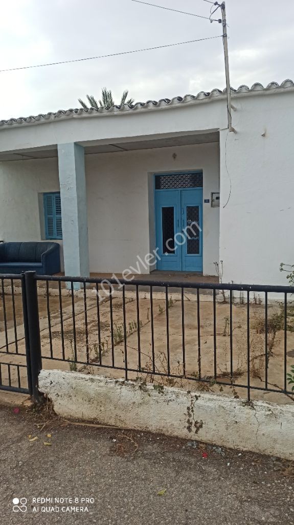 DETACHED VILLAGE HOUSE WITH GARDEN FOR SALE IN FAMAGUSTA MORMENEKSE VILLAGE ** 