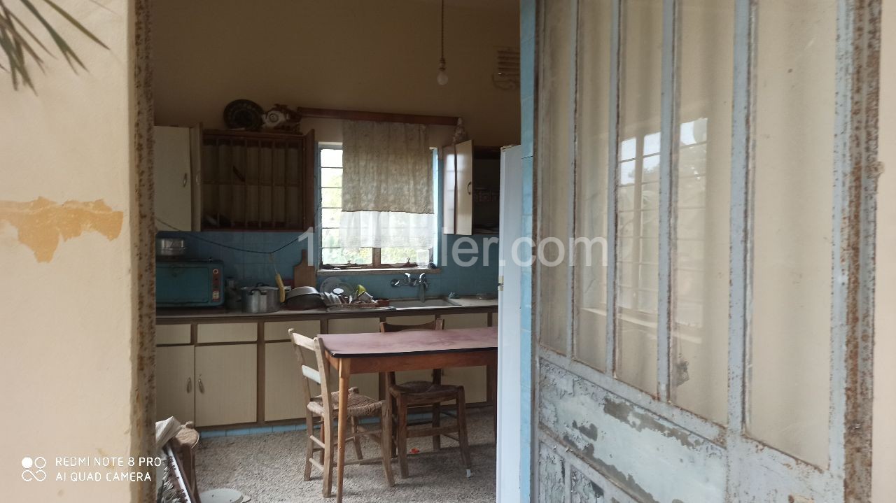 ISKELE DECONSTRUCTED HOUSE WITH A GARDEN OF FASIL96 ON A 900M2 PLOT IN THE VILLAGE OF ÇAYIROVA ** 