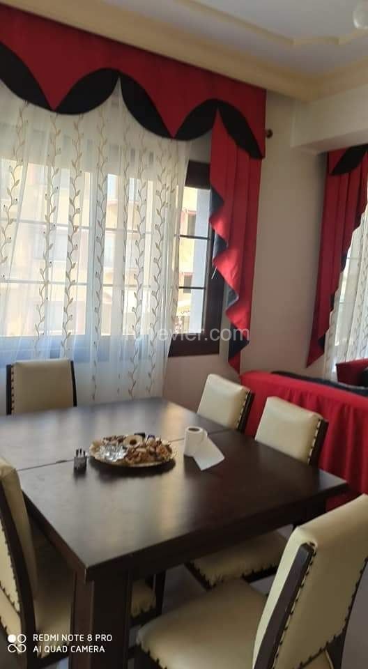 MAĞUSA YENİBOĞAZİÇİNDE KİRALIK FULL EŞYALI  3+1  DAİRE  AİLE APARTMAN