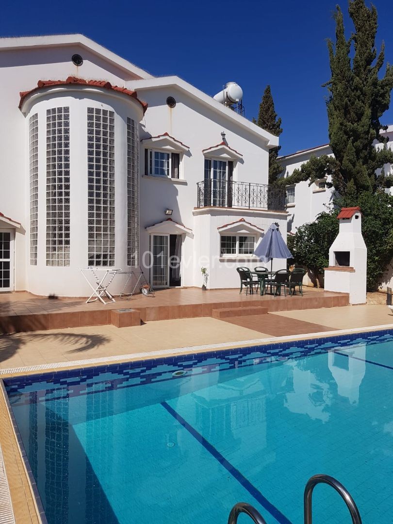 Villa To Rent in Bahçeler, Iskele