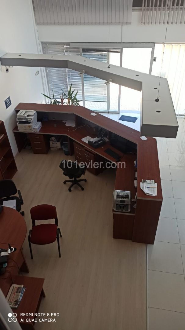 BÜRO/ARBEITSPLATZ AUF DER STRAßE IN FAMAGUSTA CITY MERKZIN ** 