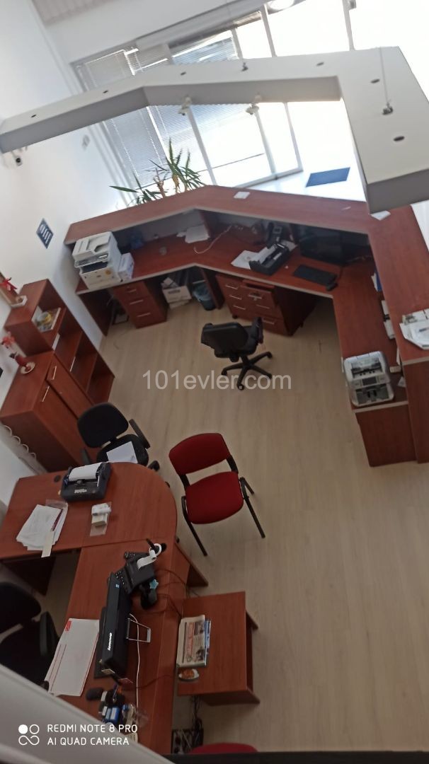 BÜRO/ARBEITSPLATZ AUF DER STRAßE IN FAMAGUSTA CITY MERKZIN ** 