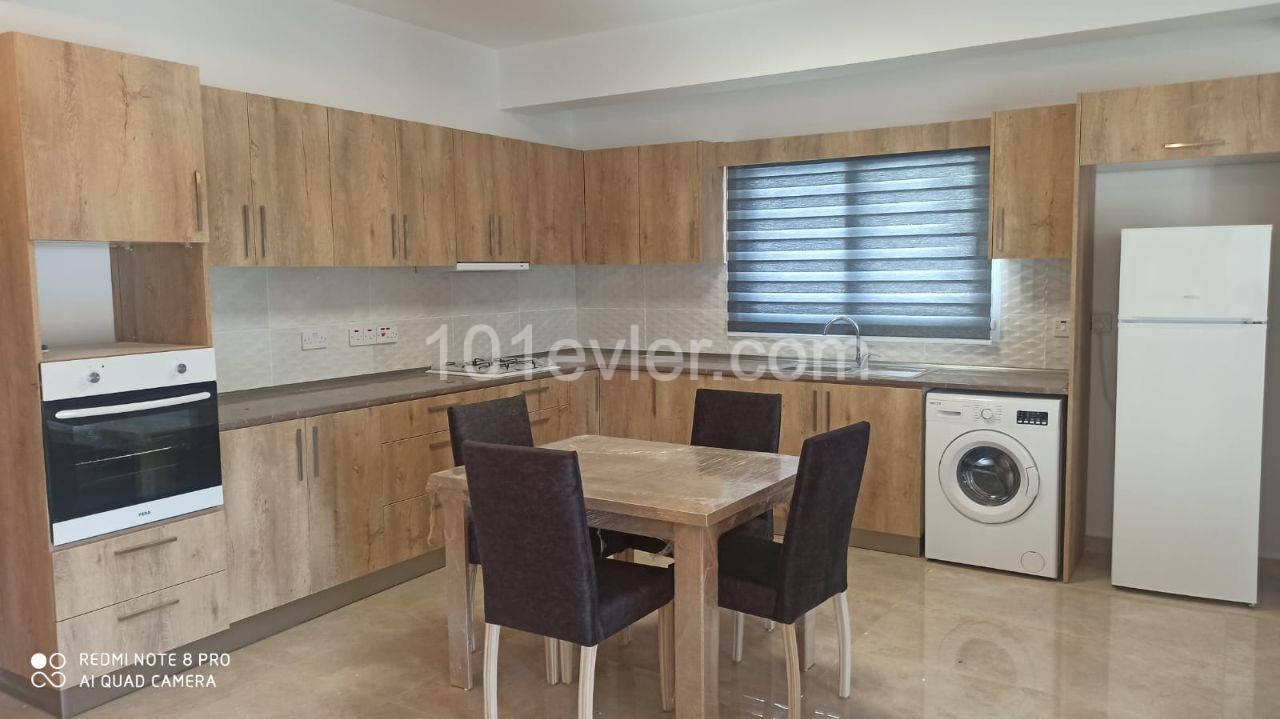 MAĞUSA GÜLSEREN BÖLGESİ DENİZ MANZARALI 3+1 SIFIR DAİRE  AİLE APARTMANI