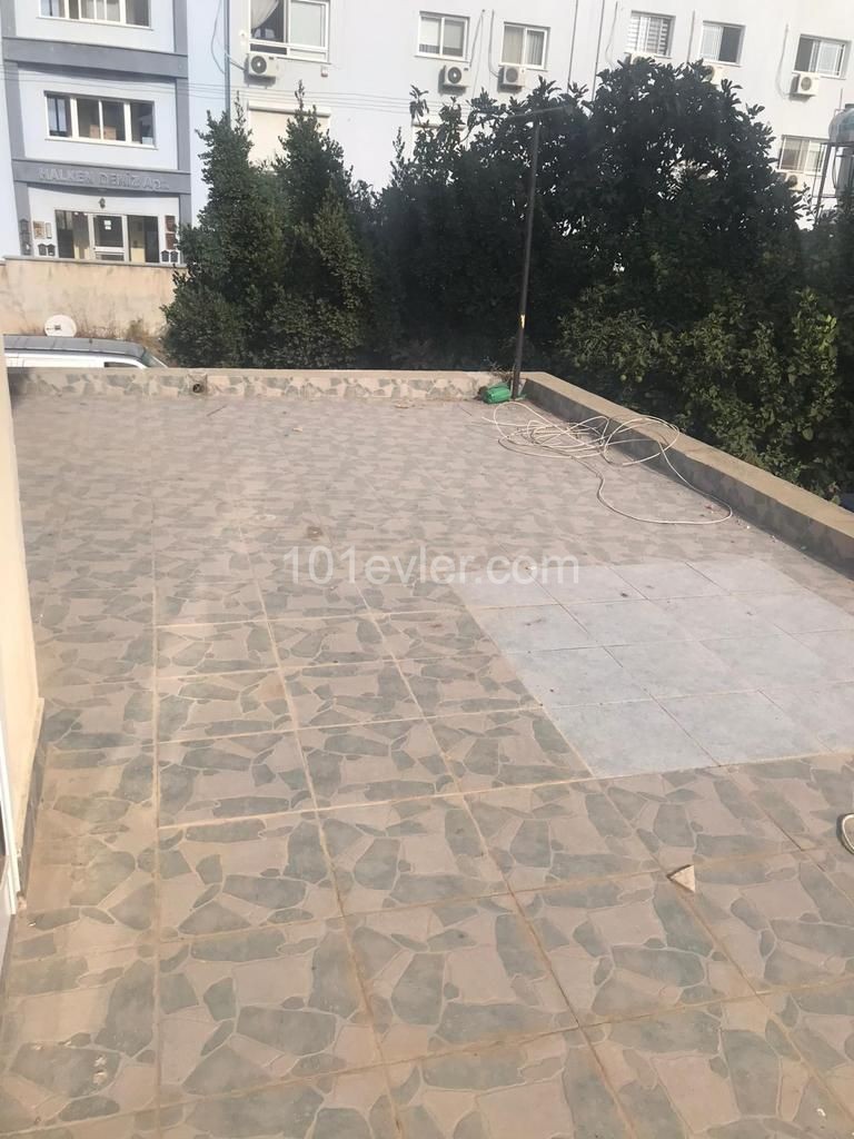 MAĞUSA KARAKOL BÖLGESİNDE TÜRK KOCANLI 3+1GENİŞ DAİRE 