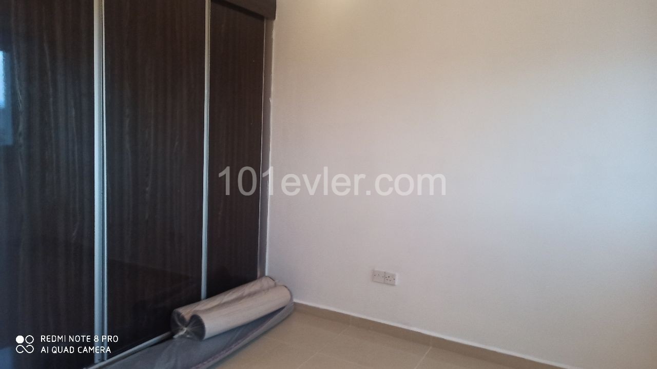 MAĞUSA ALASYA PARK SİTESİNDE EŞYALI 2+1 GENİŞ DAİRE