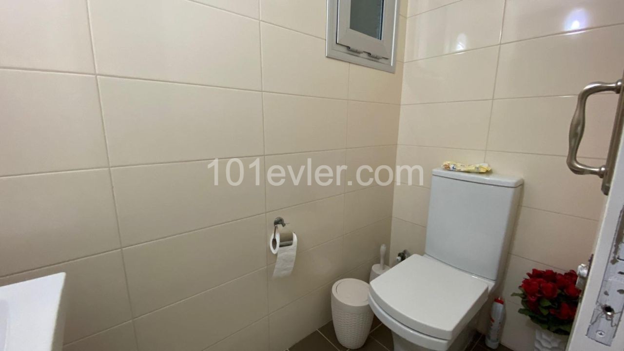 TURKISH KOCANLI 3+1 SPACIOUS FLAT IN GAZİMAĞUSA CENTER ** 