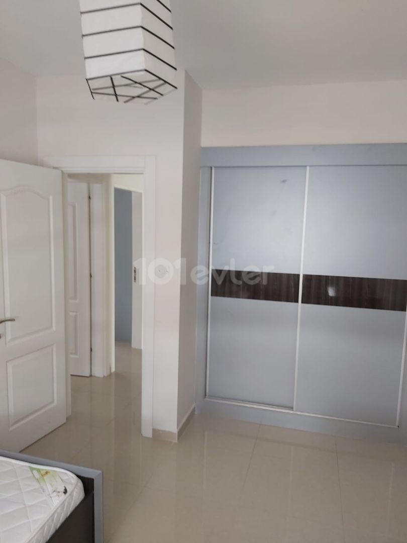 MAĞUSA MERKEZDE DAÜ YÜRÜME MESAFESİNDE 3+1 DAİRE