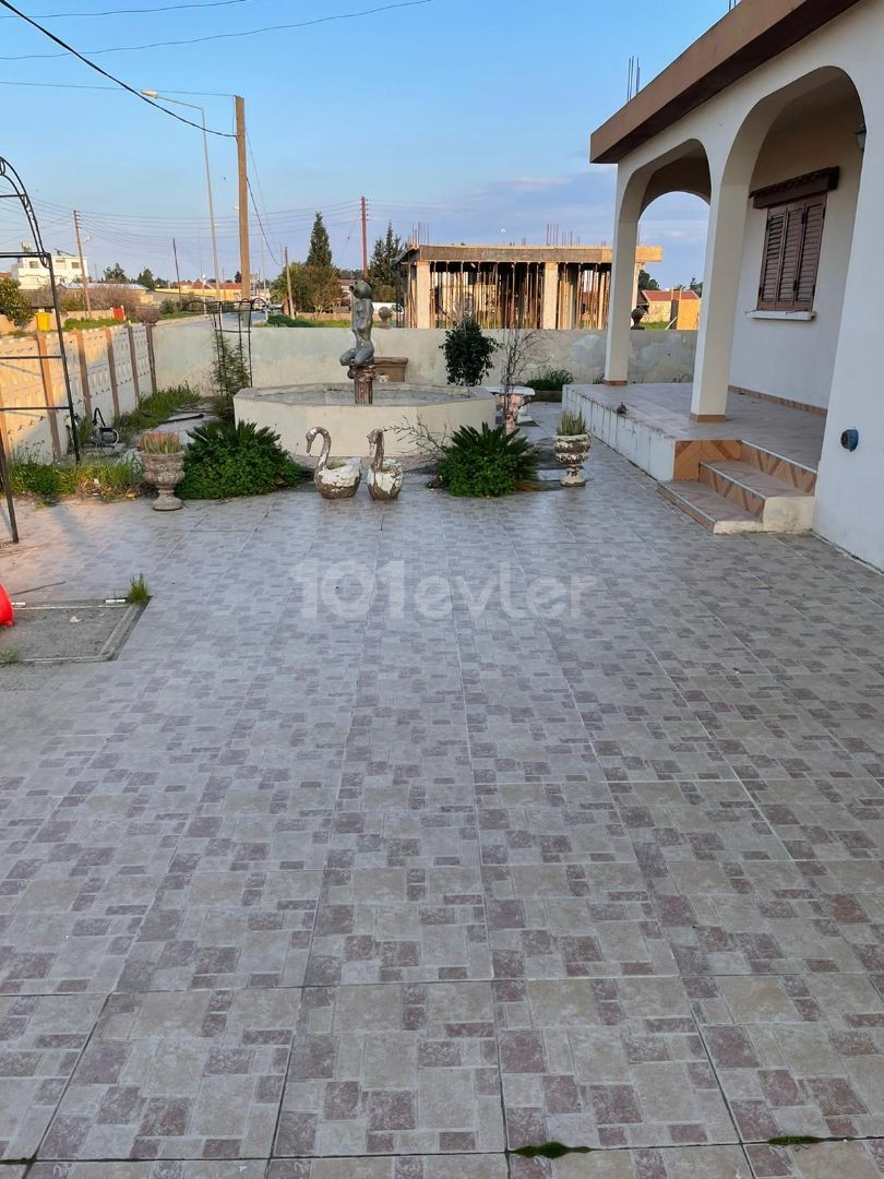 A DETACHED HOUSE WITH A GARDEN ON 1 ACRE OF LAND IN THE VILLAGE OF FAMAGUSTA MUTLUYAKA ** 