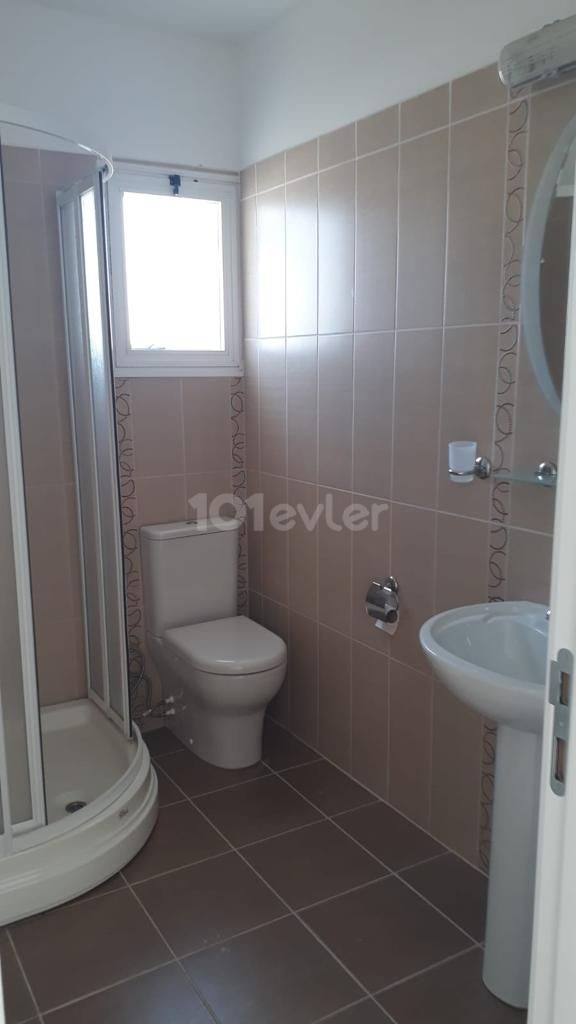 İSKELE MERKEZDE BEYAZ EŞYALI SATILIK 2+1 DAİRE 