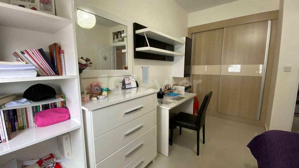 MAĞUSA MERKEZDE ALASYA PARK SİTESİNDE  SATILIK 3+1 DAİRE  DAÜ YÜRÜME MESAFESİNDE