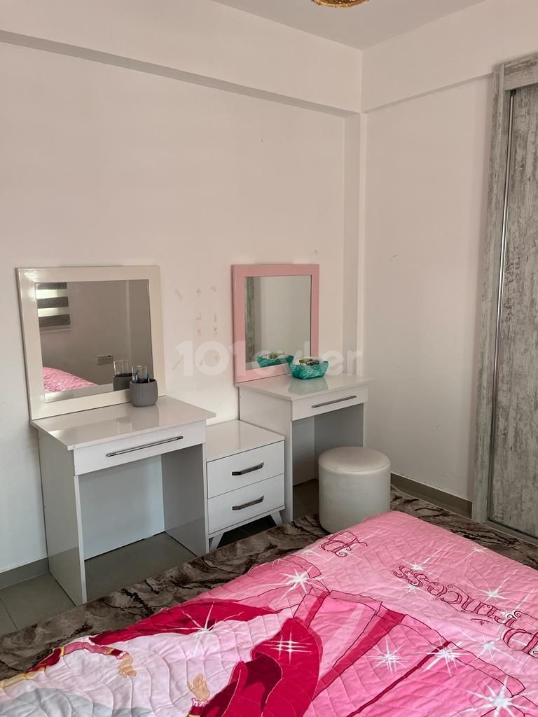 MAĞUSA MERKEZDE EŞYALI KİRALIK 2+1 DAİRE 6AY 6AY ÖDEME KABUL EDİLİR