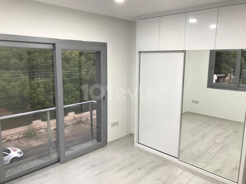 MAĞUSA MERKZDE EŞYASIZ KİRALIK 2+1 YENİ DAİRE