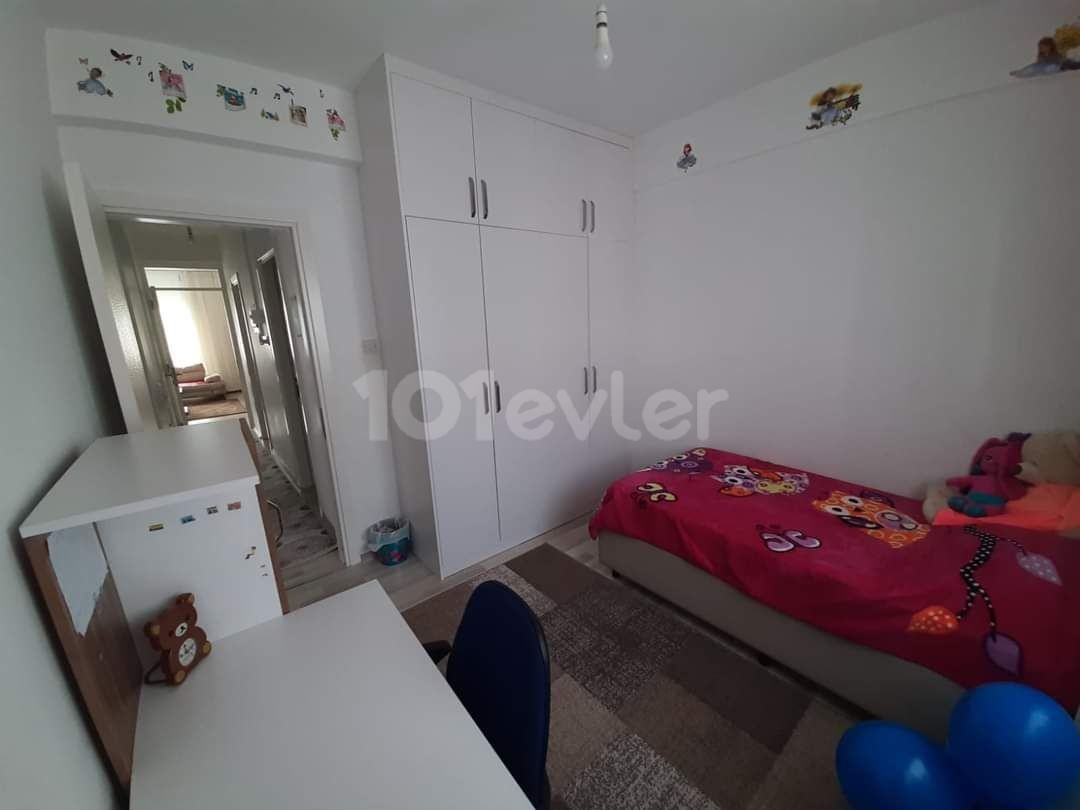 MAĞUSAYA ÇOK YAKIN MESAFEDE  KENT PLUS SİTESİNDE  3+1 YENİ DAİRE 