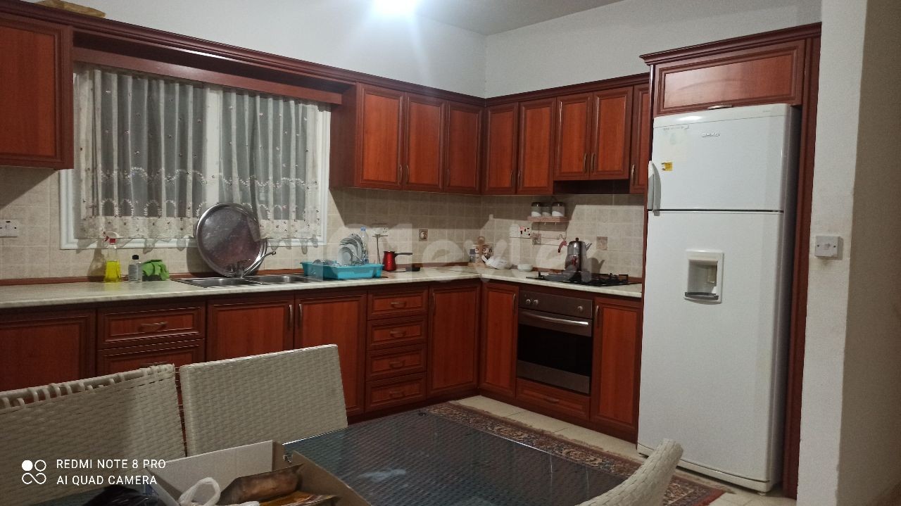 3+1 WOHNUNG GEEIGNET FÜR FAMILIENLEBEN IN FAMAGUSTA KARAKOL BEREICH  ** 