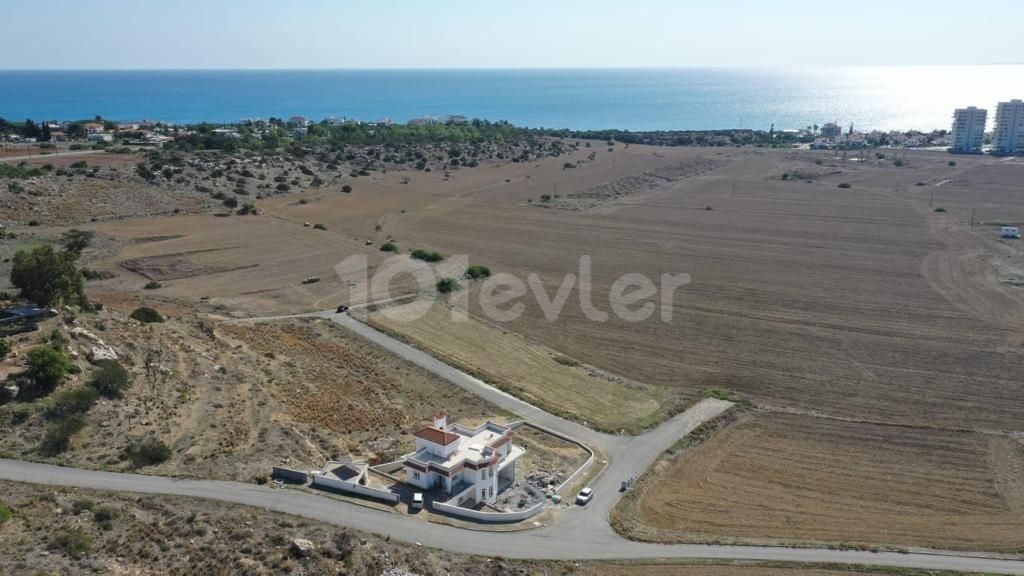 PARCEL OF LAND WITH EXCELLENT SEA VIEW WITH TURKISH COB IN ISKELE BOSPHORUS ** 