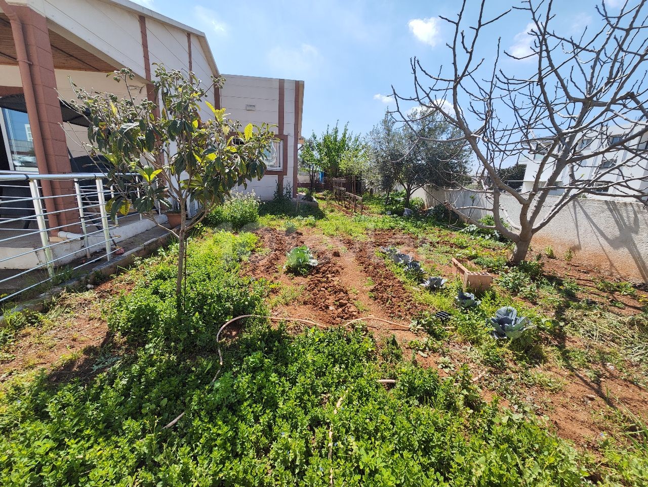 DETACHED HOUSE WITH GARDEN IN CAFUSA ÇANAKKALE REGION 