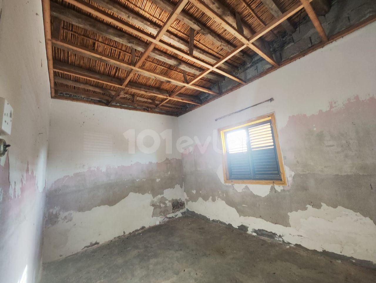DETACHED HOUSE FOR SALE IN AKOVA VILLAGE BETWEEN GEÇİTKALE AND İSKELE