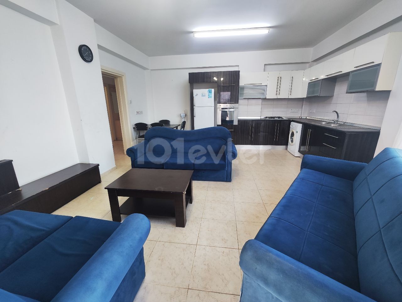 MAĞUSA GÜLSERENDE ACİL SATILIK 2+1 DAİRE  GÖL MANZARALI 