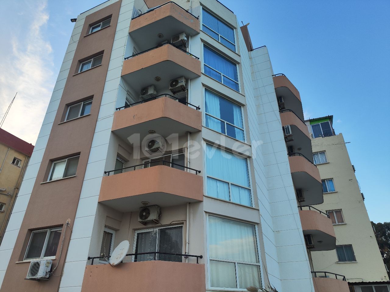 2+1 FLAT FOR URGENT SALE IN FAMAGUSTA GÜLSEREND WITH LAKE VIEW