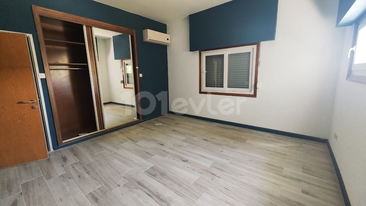 DETACHED FLAT FOR RENT IN İSKELE BOGAZ, BEACHFRONT