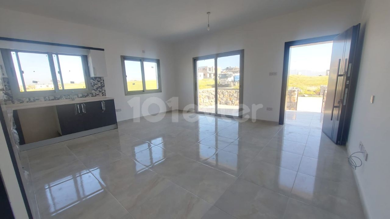 2+1 detached apartments for sale in Alaykoy