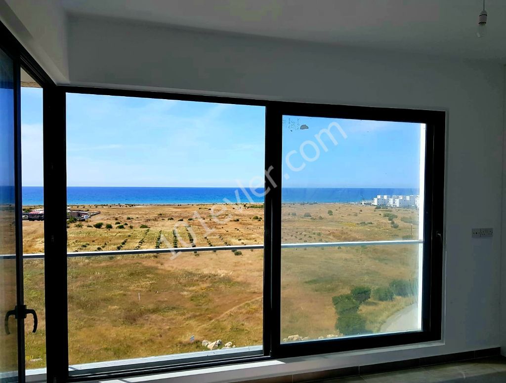 2+1 Beautiful apartment with sea view on 7th floor with communal pool