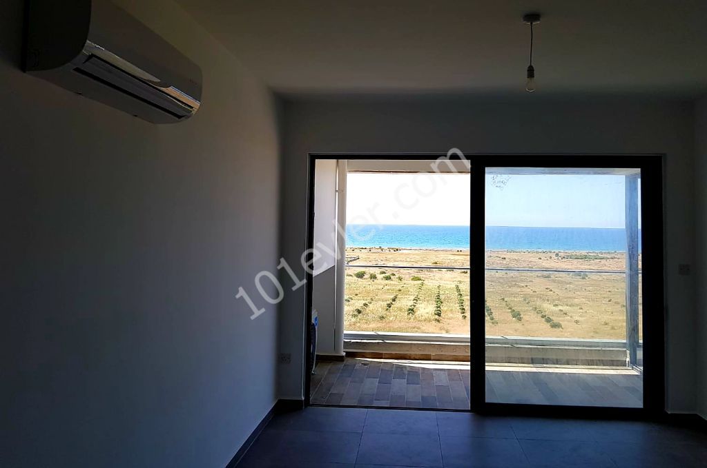 2+1 Beautiful apartment with sea view on 7th floor with communal pool