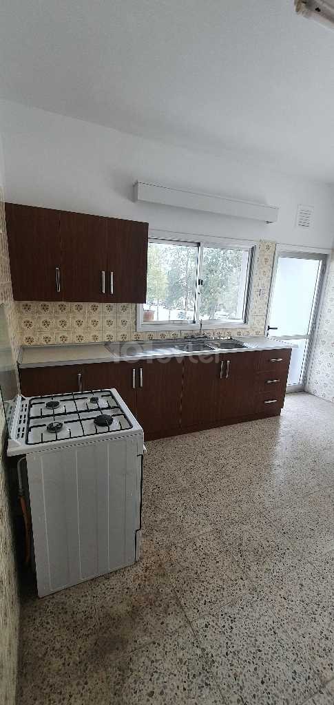 6 AY ÖDEMELİ MAĞUSA MERKEZDE 3+1 KİRALIK DAİRE