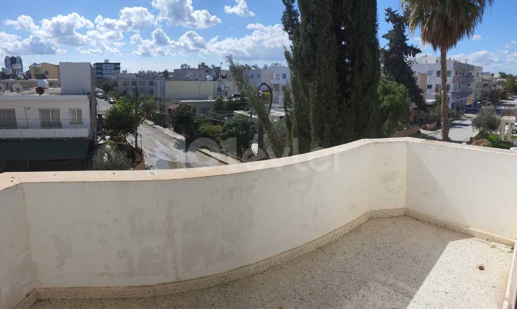 3+1 flat for urgent sale in the center of Famagusta ** 