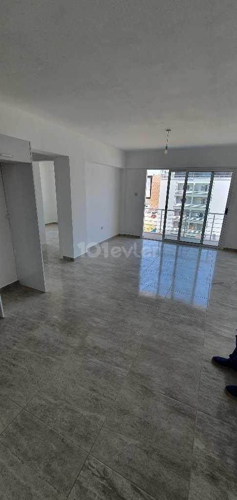 2+1 APARTMENT FOR RENT OUTSIDE THE CITY MALL ** 