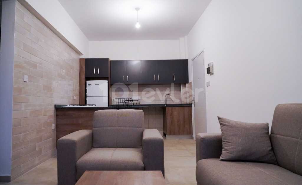 LUXURY FULL ESYALI 2+1 APARTMENT IN A CENTRAL LOCATION WITHIN WALKING DISTANCE OF EMU ** 