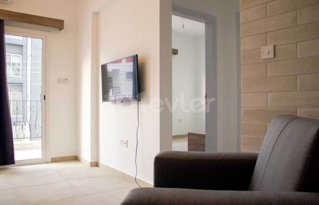 LUXURY FULL ESYALI 2+1 APARTMENT IN A CENTRAL LOCATION WITHIN WALKING DISTANCE OF EMU ** 