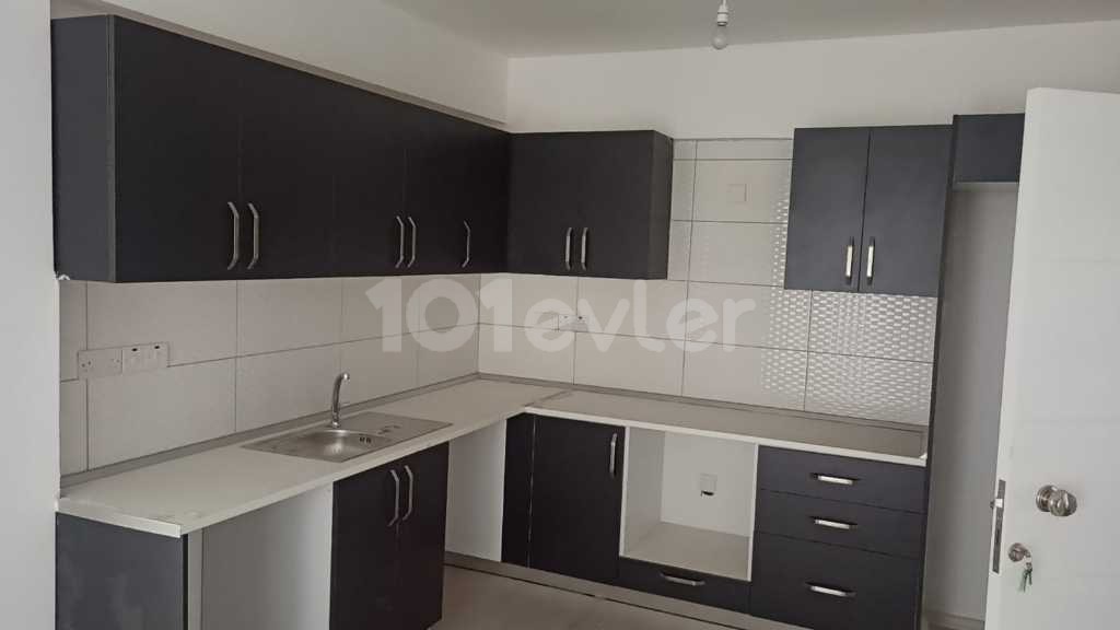 2+1 UNFURNISHED FLAT TO RENT IN CANAKKALE REGION