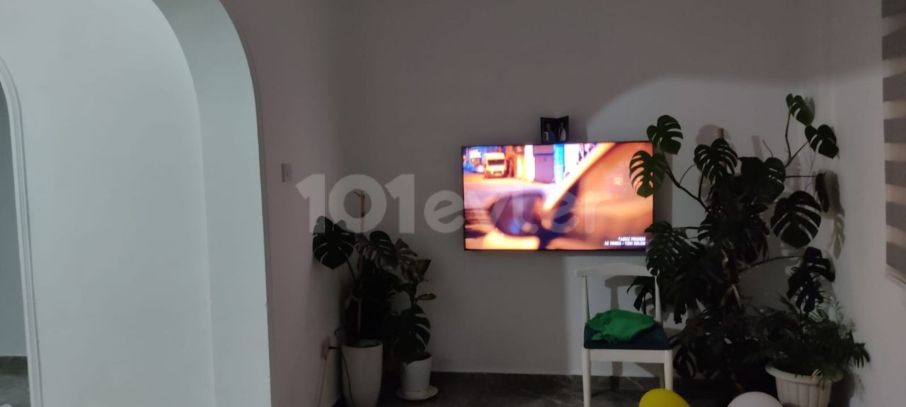 3+1 APARTMENT FOR SALE IN 2 MINUTES WALKING DISTANCE TO DAÜ