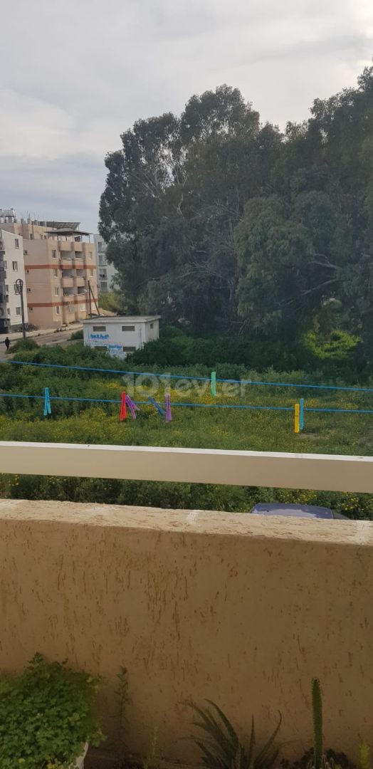 Mağusa Kaliland Bölgesinde full eşyalı aylık ödemeli  kiralık  2+1  daire