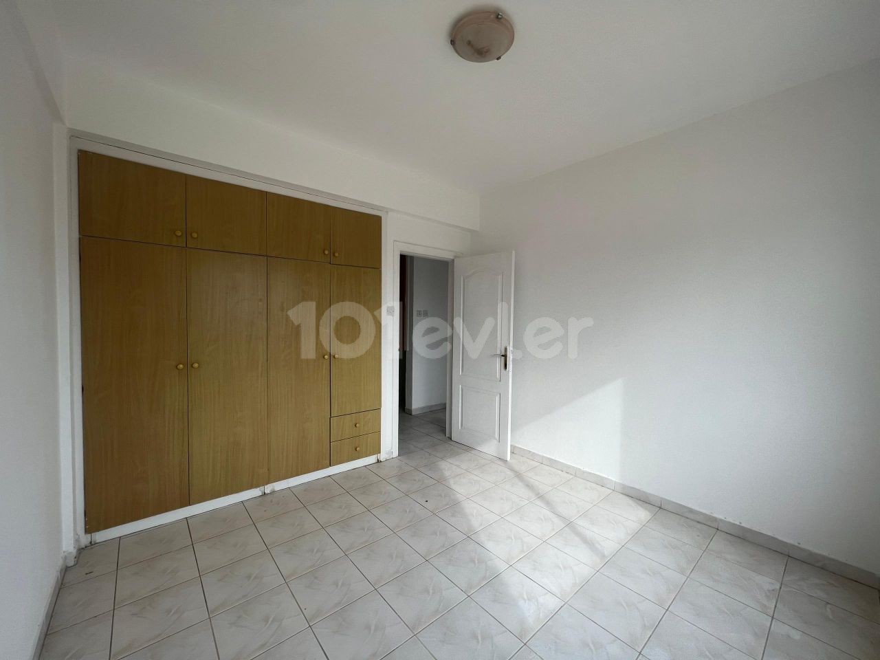 3+1 flat for sale with Turkish title in Famagusta Dumlupınar District