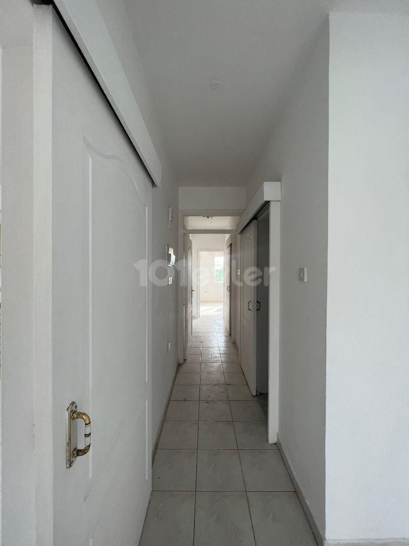 3+1 flat for sale with Turkish title in Famagusta Dumlupınar District