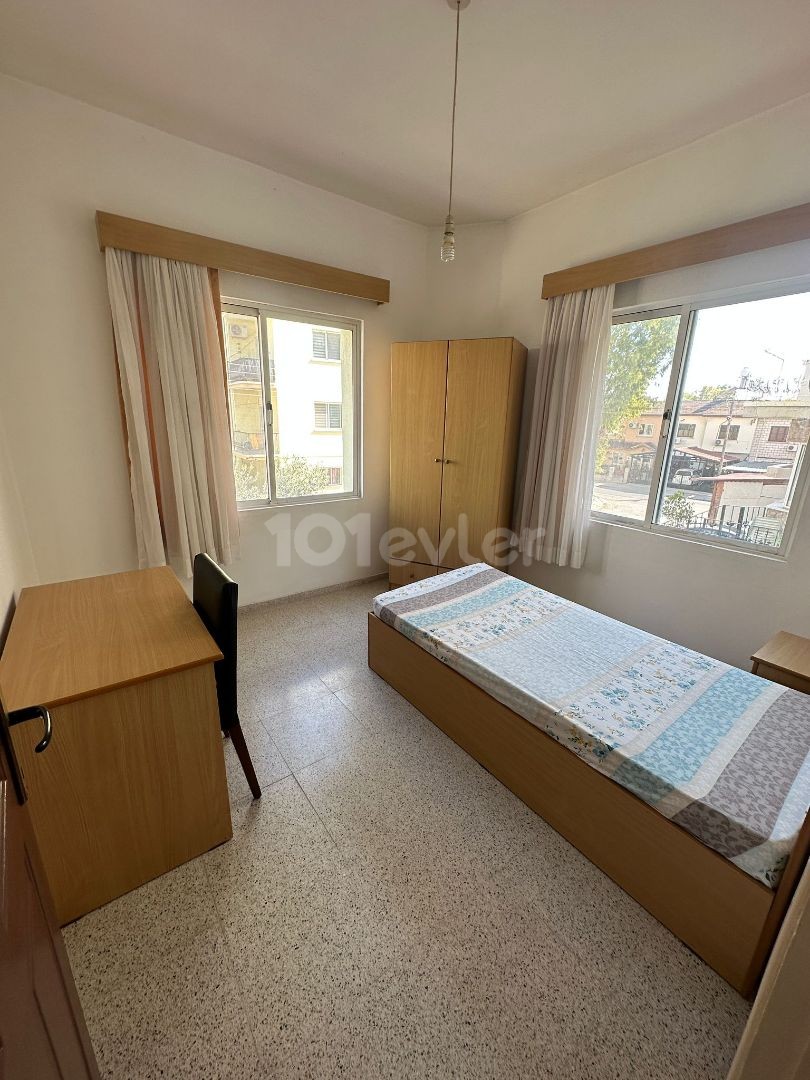Furnished 2+1 flat for rent in Famagusta Sakarya neighborhood, within walking distance of EMU and Ada Kent University