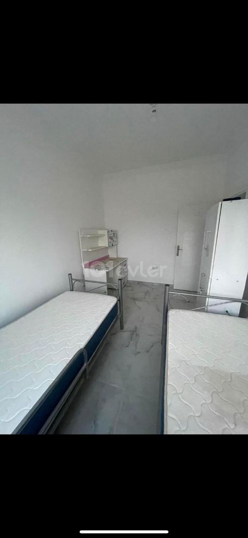 Gazimağusa Çanakkale mahallesinde eşyalı, 2+1 kiralık daire